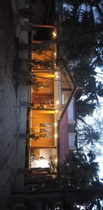 Dwaraka Munroe Apartment โกลลัม ภายนอก รูปภาพ